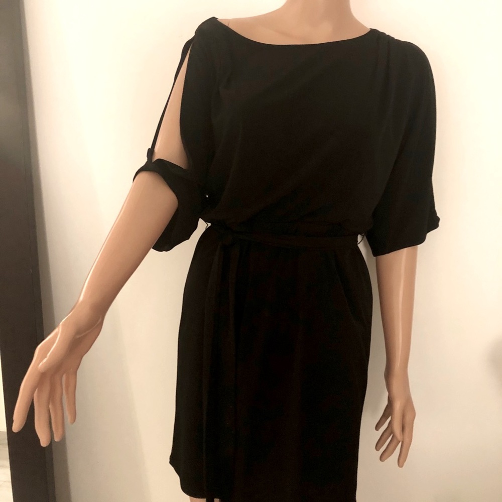 Jessica Simpson black dress